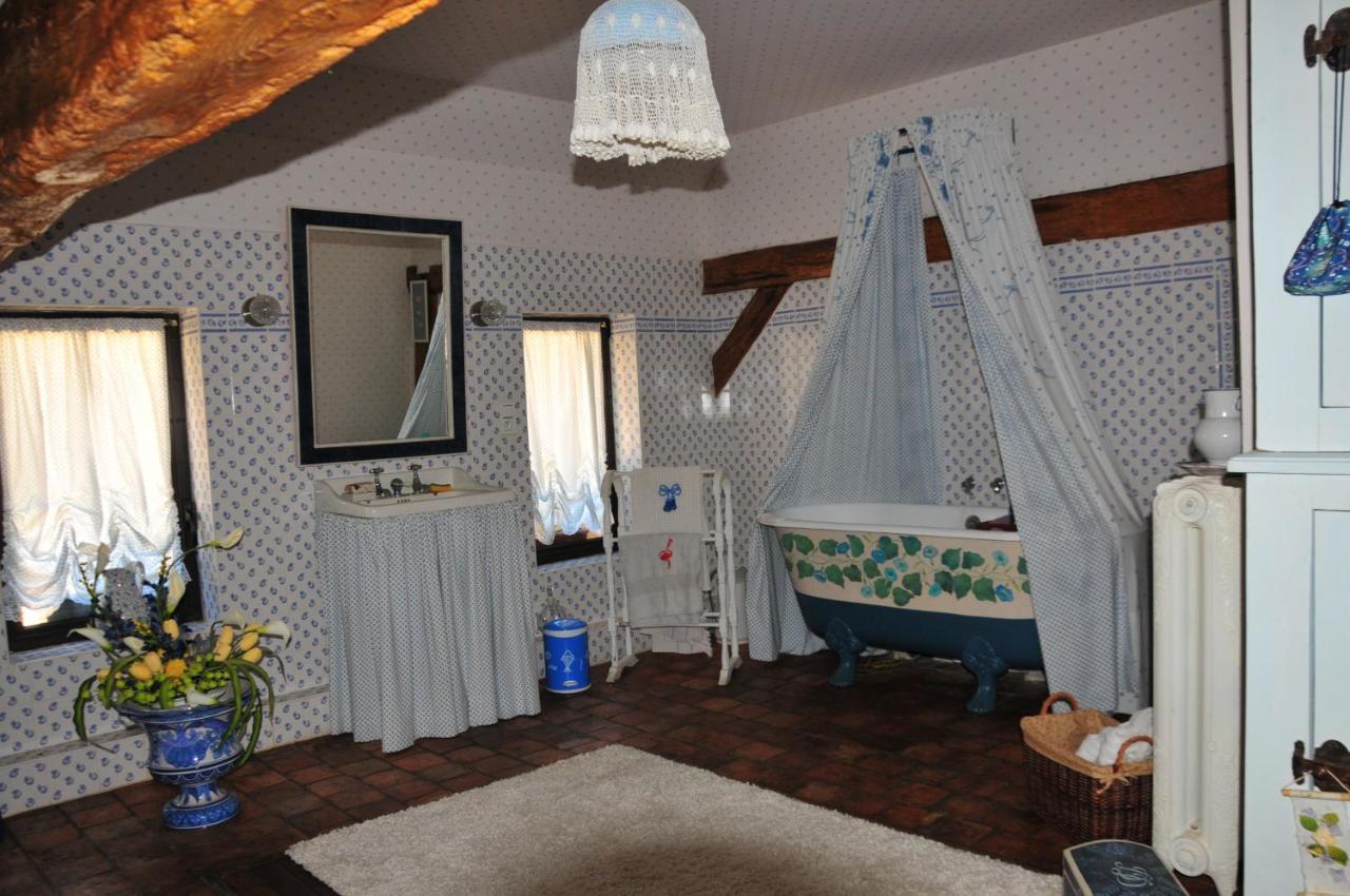 Les Guenins Bed & Breakfast Жиан Екстериор снимка